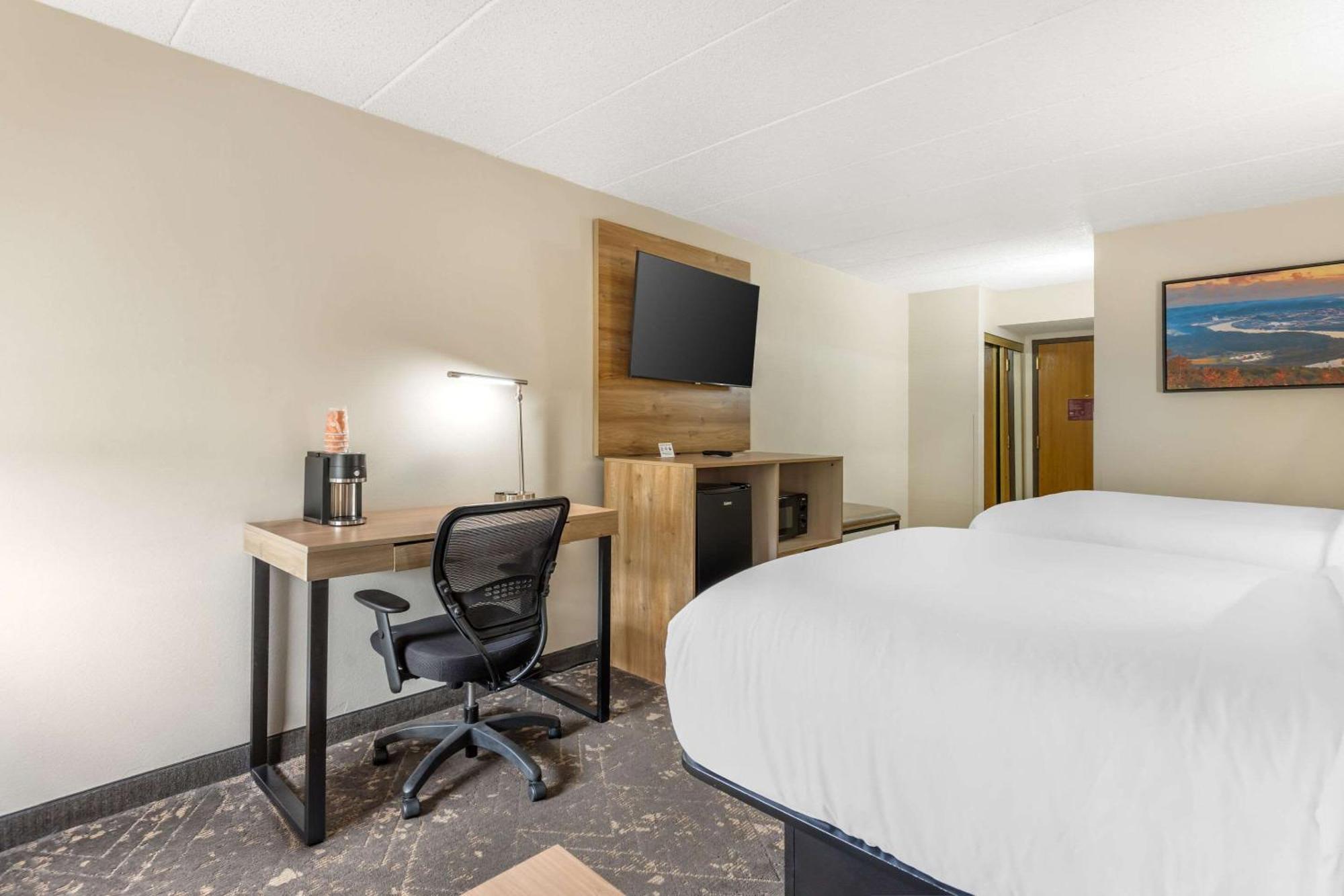 Comfort Inn & Suites Chattanooga-Ийст Ридж Екстериор снимка