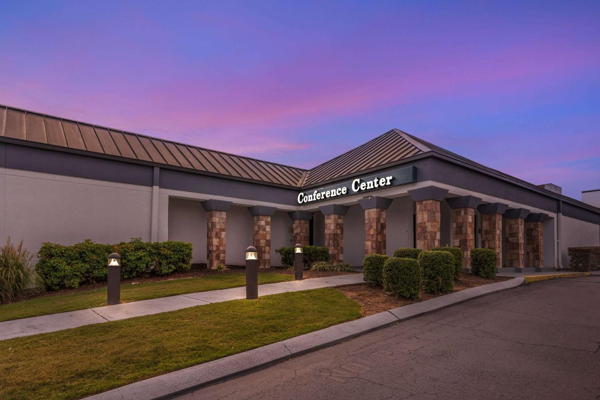 Comfort Inn & Suites Chattanooga-Ийст Ридж Екстериор снимка