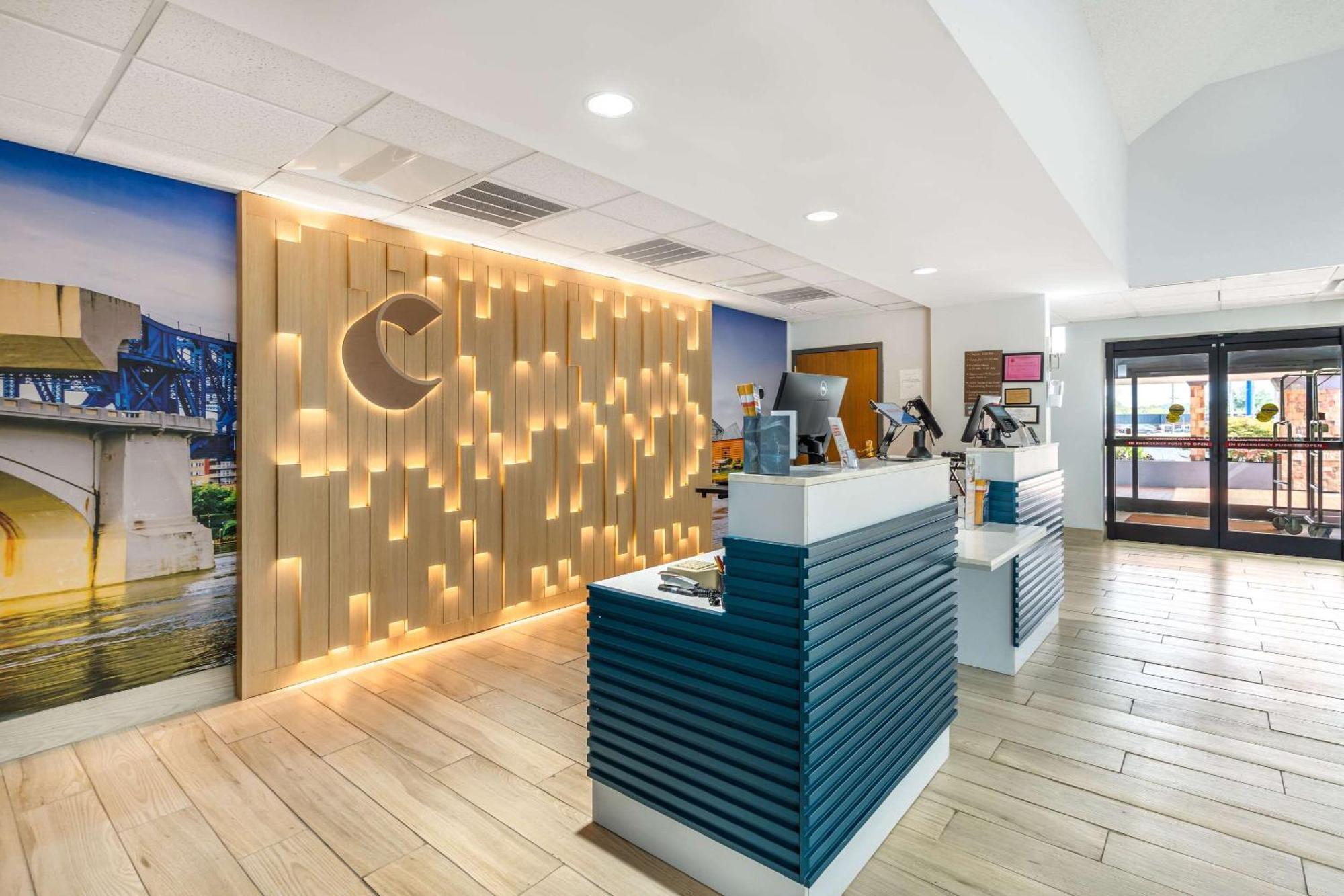 Comfort Inn & Suites Chattanooga-Ийст Ридж Екстериор снимка